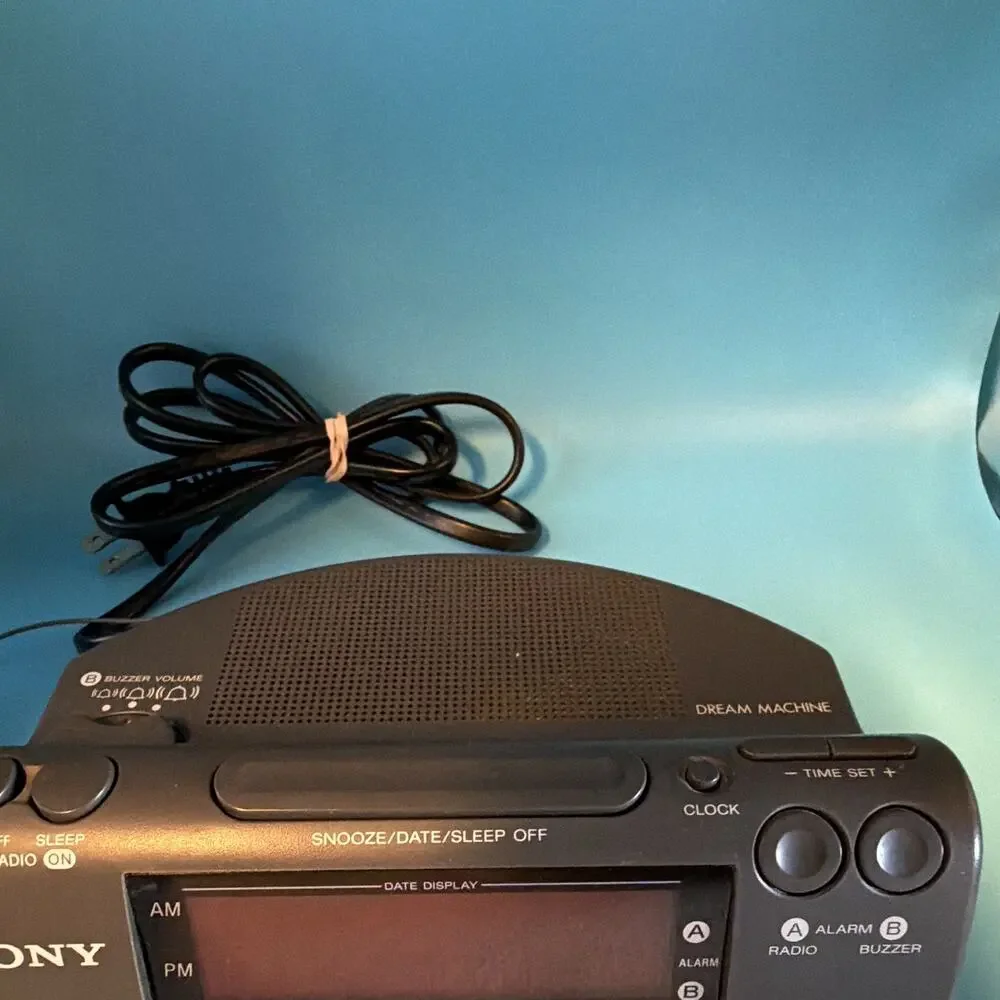 Sony Dream Machine ICF-C470 Digital Dual Alarm AM/FM Clock Radio Gray Snooze